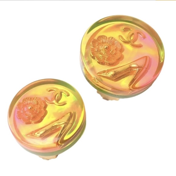 Chanel Rare Vintage 1997 Spring Holographic Camellia Clip On Earrings - Picture 2 of 8